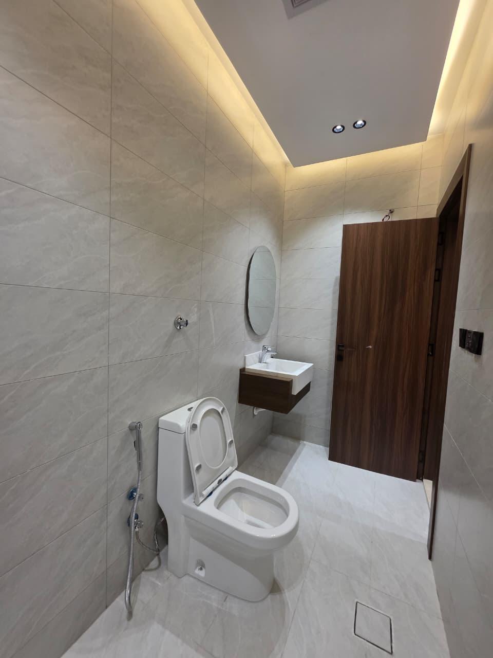 شقة  في السلامة 10