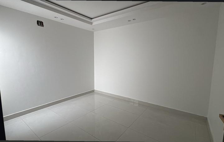 شقة  في طيبة 12