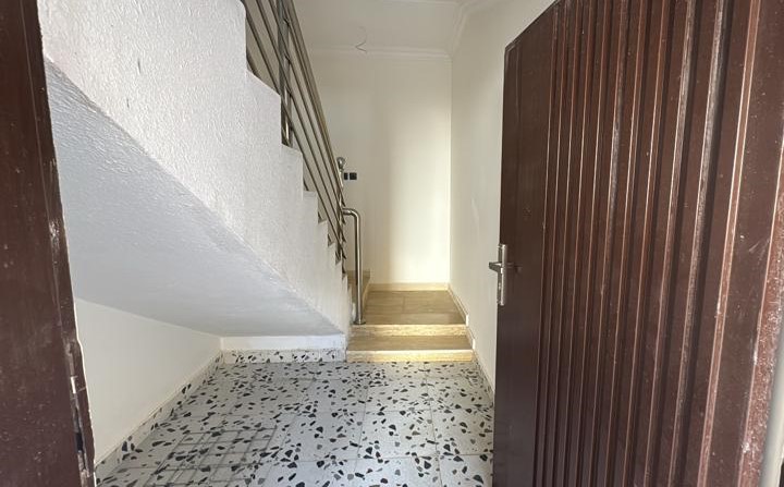 شقة  في طيبة 8