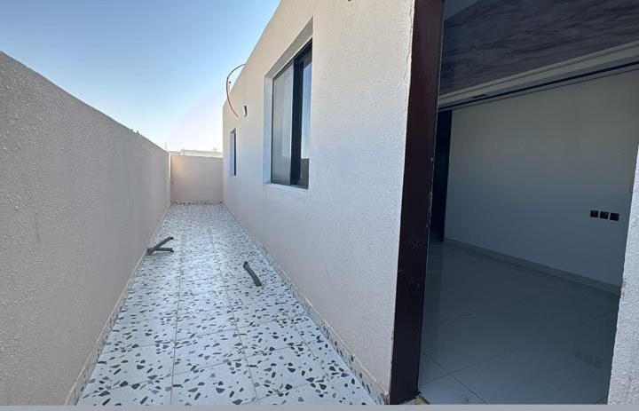 شقة  في طيبة 10