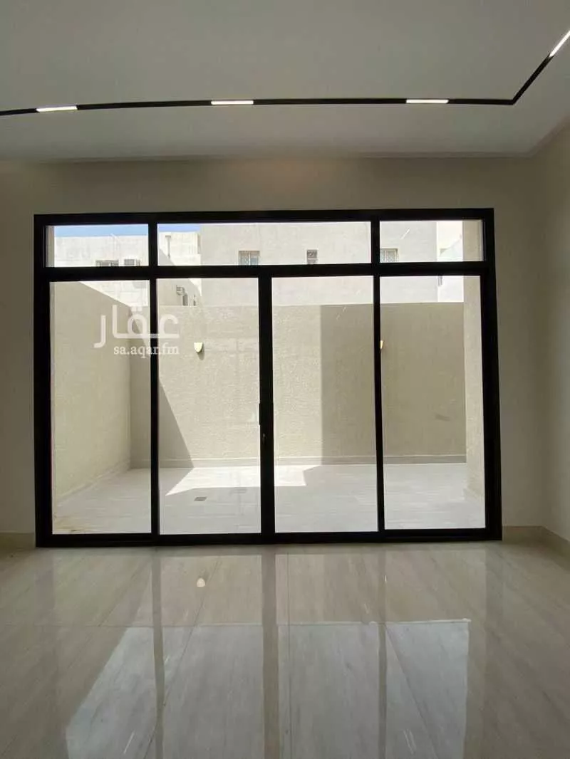 فيلا 6 غرف في الرمال 5