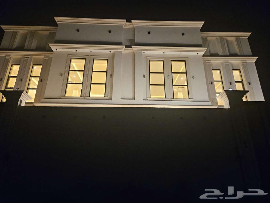 فيلا 6 غرف في الصفوة 2