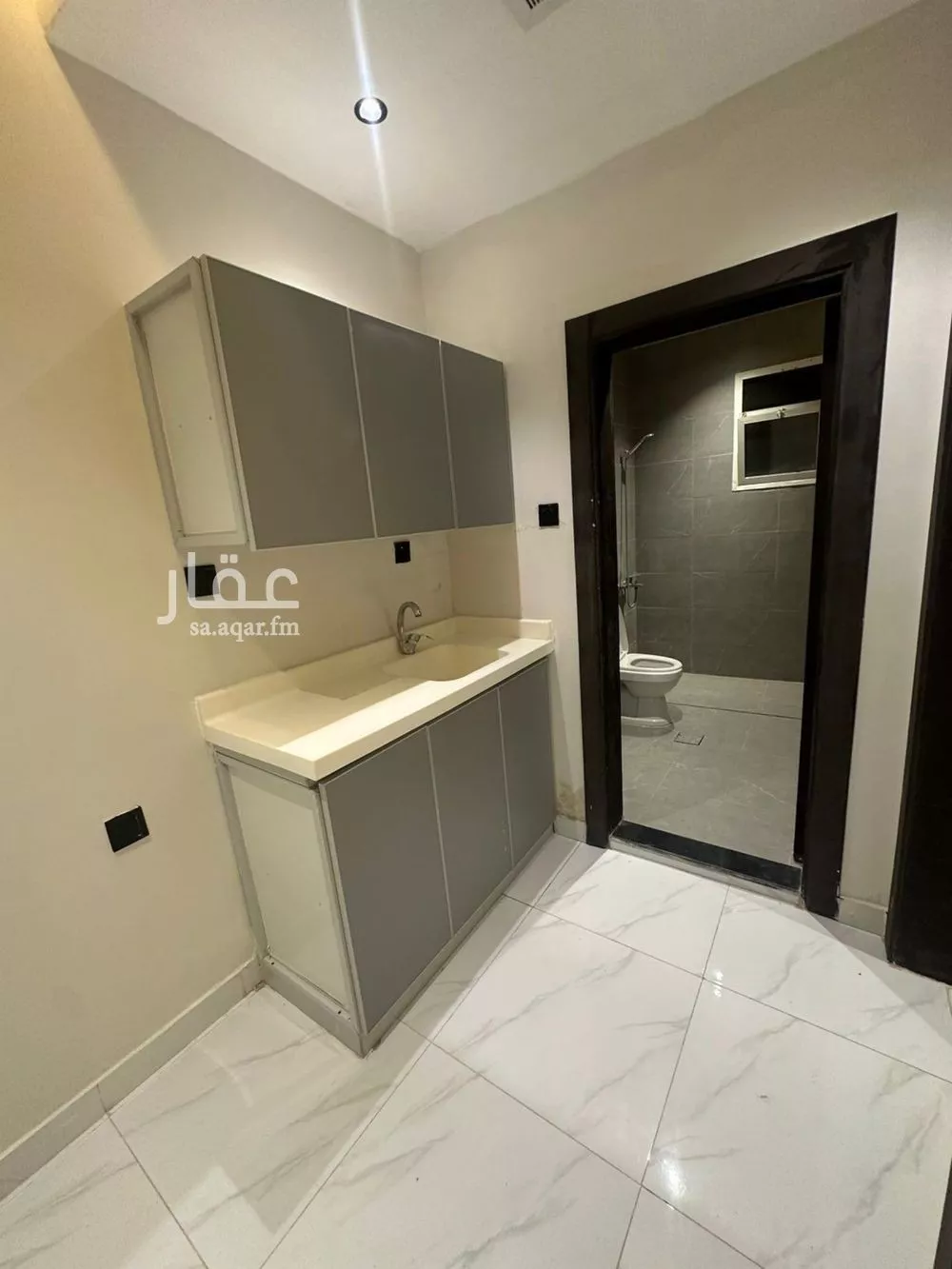 شقة 1 غرف في المغرزات 6