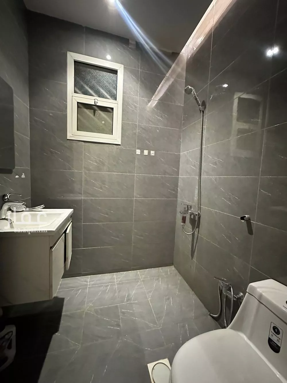 شقة 1 غرف في النرجس 5