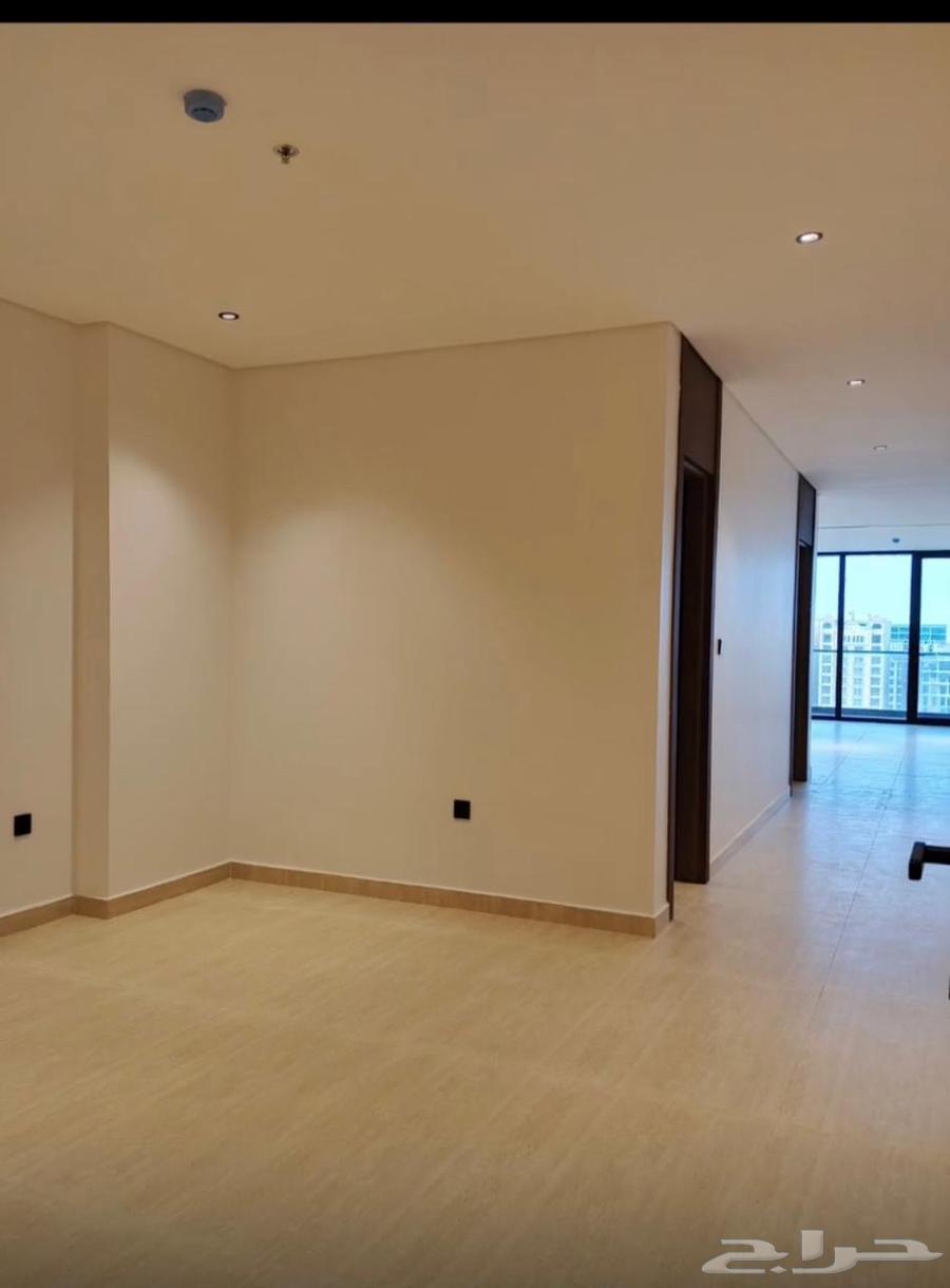 شقة 3 غرف في الخور 7