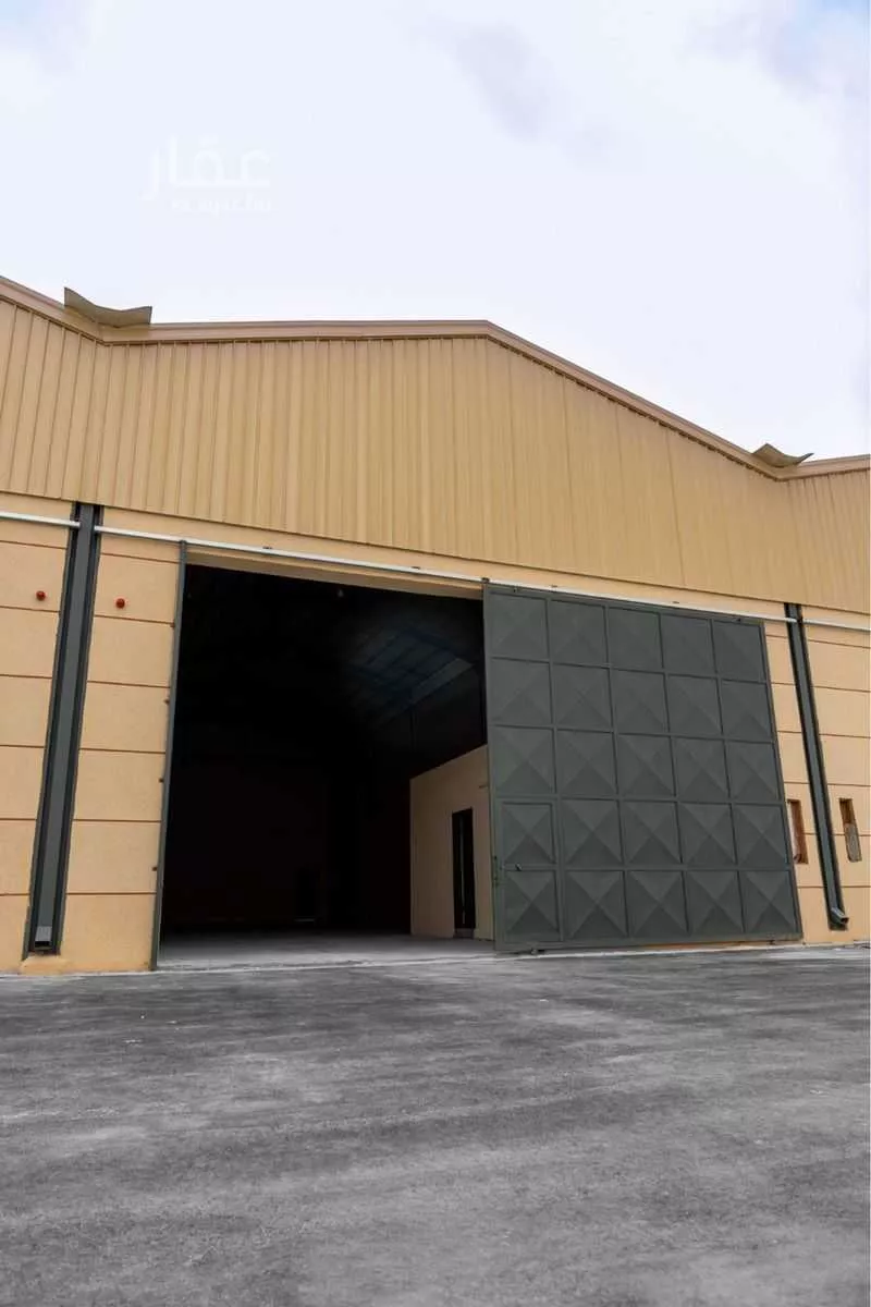 مستودع 513 م² في السلي 7