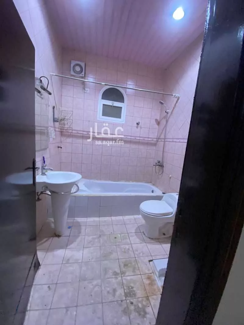 شقة 6 غرف في النهضة 2