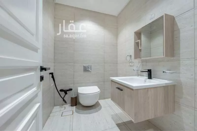 3 bedroom apartment in Al Malqa 23