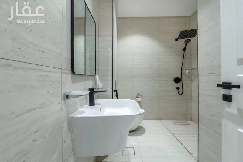 3 bedroom apartment in Al Malqa 4