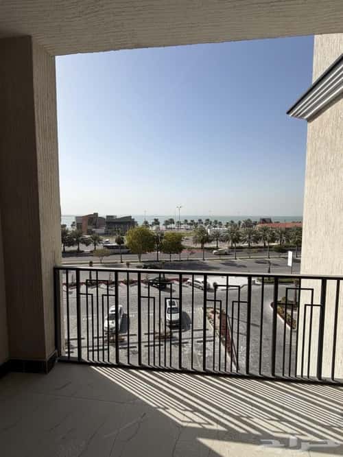 شقة 3 غرف في الشاطئ الغربي 2