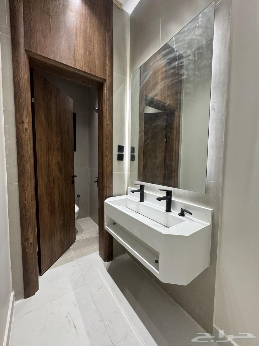 شقة 5 غرف في الرانوناء 11