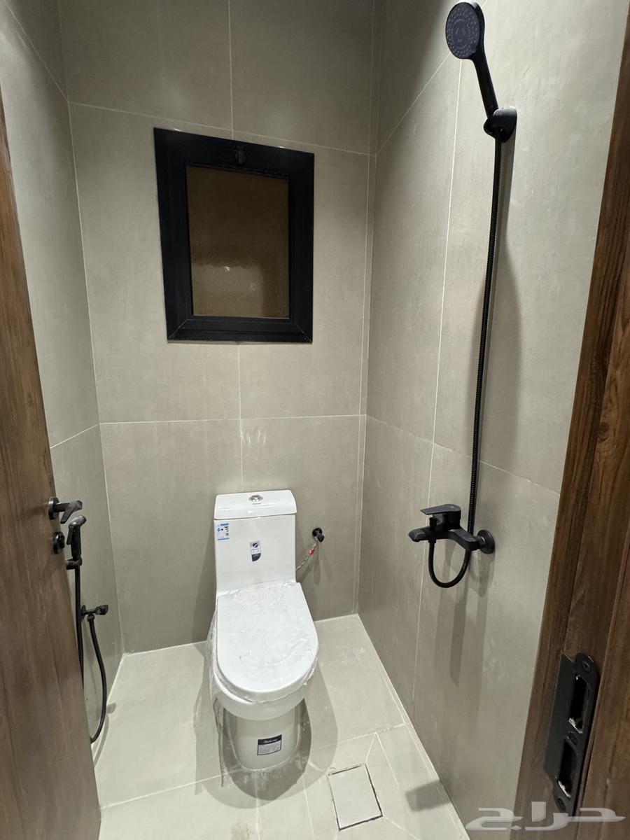 شقة 5 غرف في الرانوناء 12