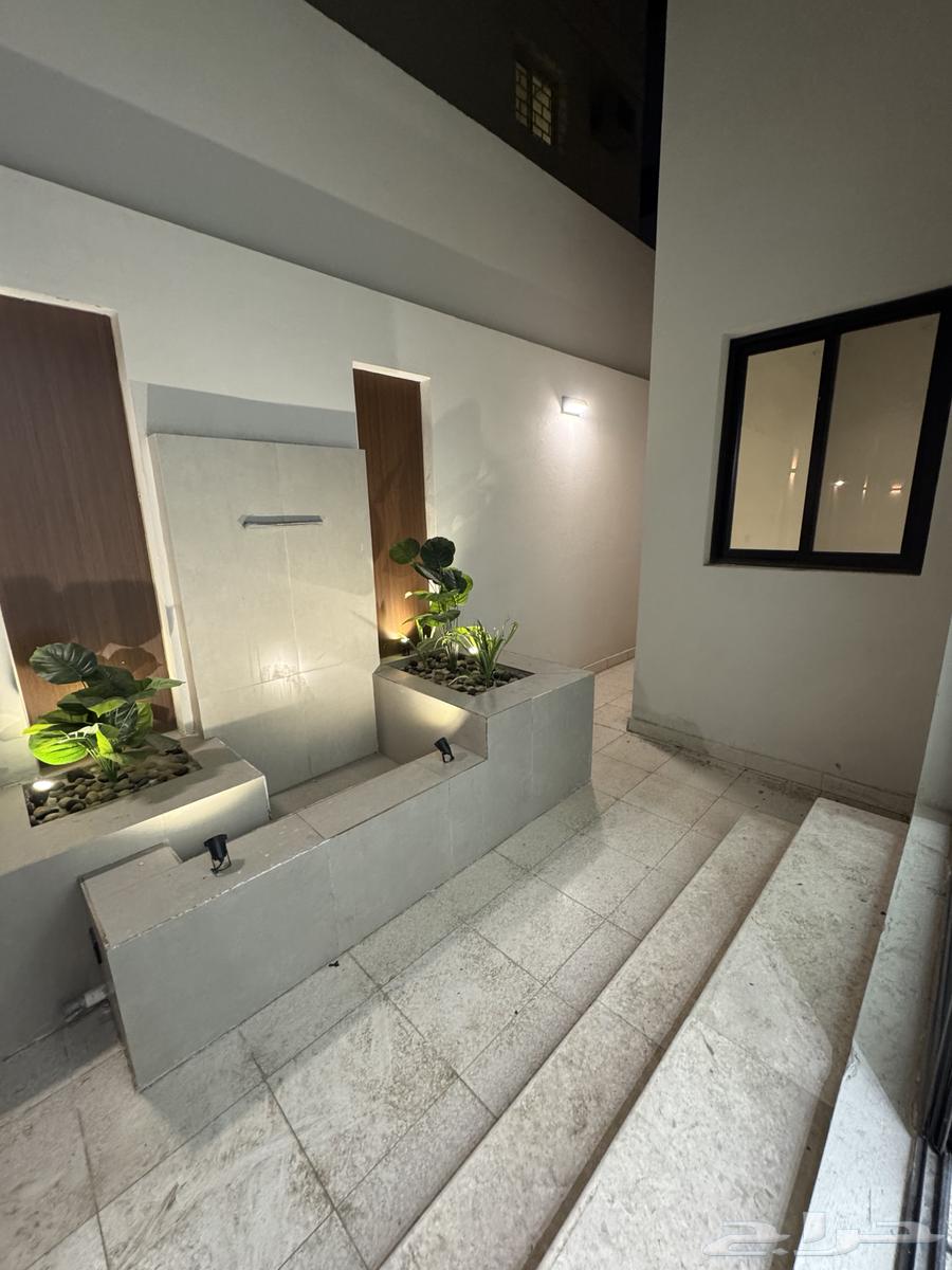 شقة 5 غرف في الرانوناء 18