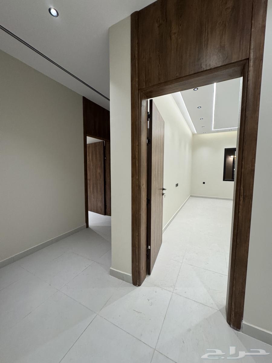 شقة 5 غرف في الرانوناء 19