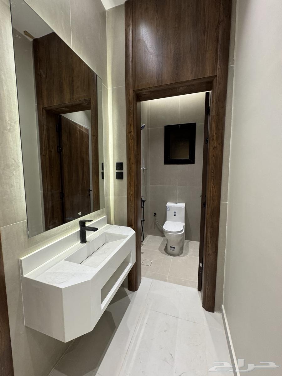 شقة 5 غرف في الرانوناء 27