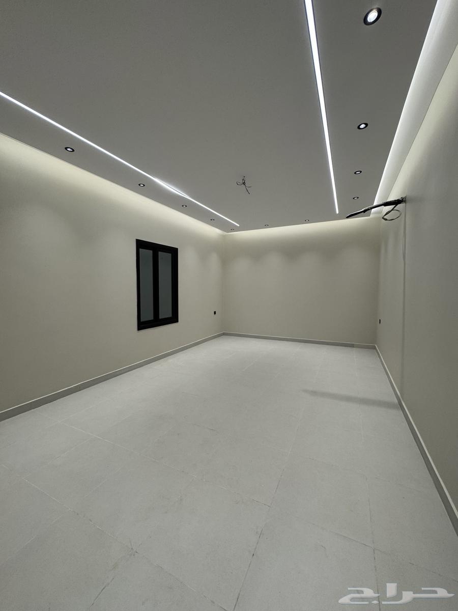 شقة 5 غرف في الرانوناء 28