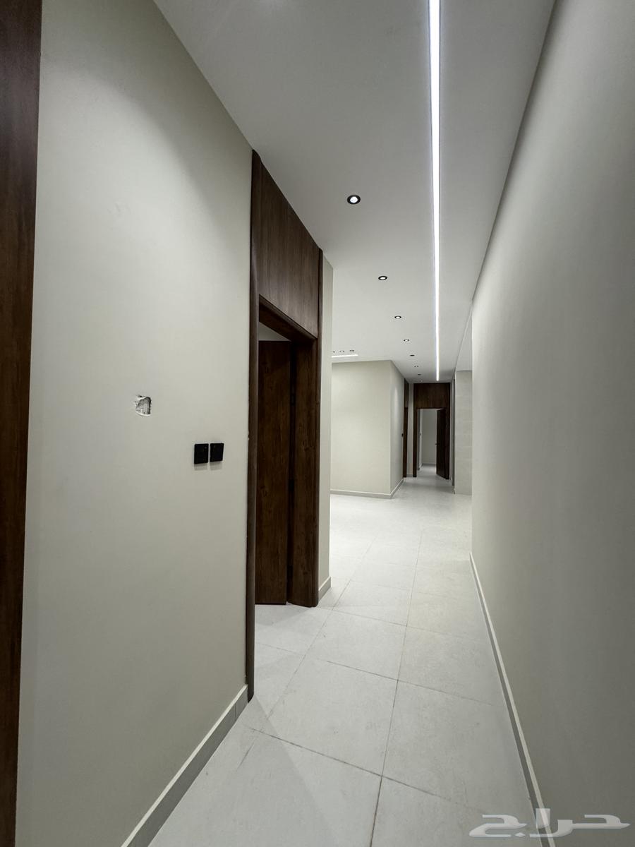 شقة 5 غرف في الرانوناء 31