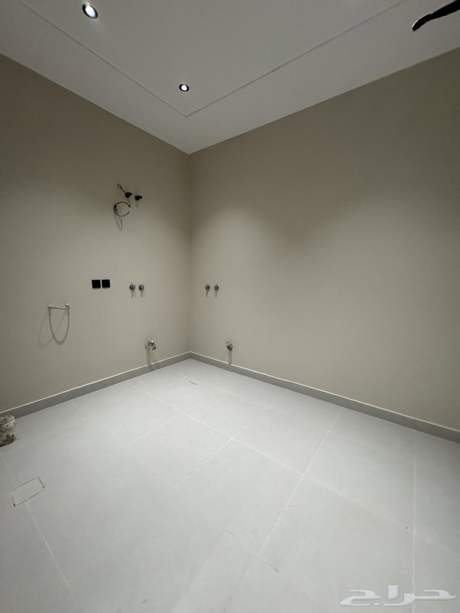 شقة 5 غرف في الرانوناء 35