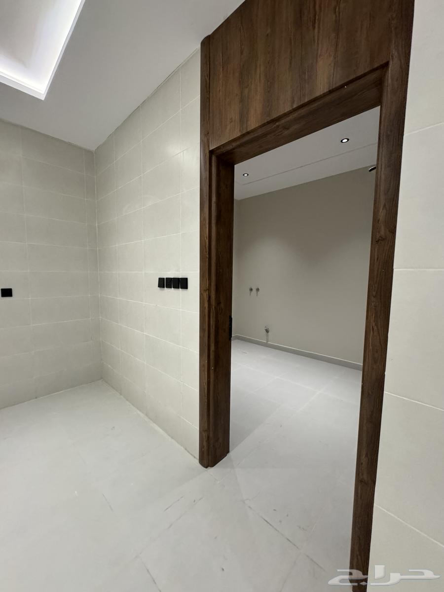 شقة 5 غرف في الرانوناء 36