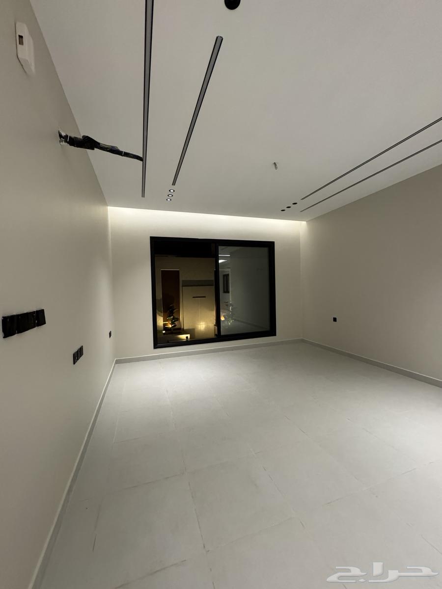 شقة 5 غرف في الرانوناء 44