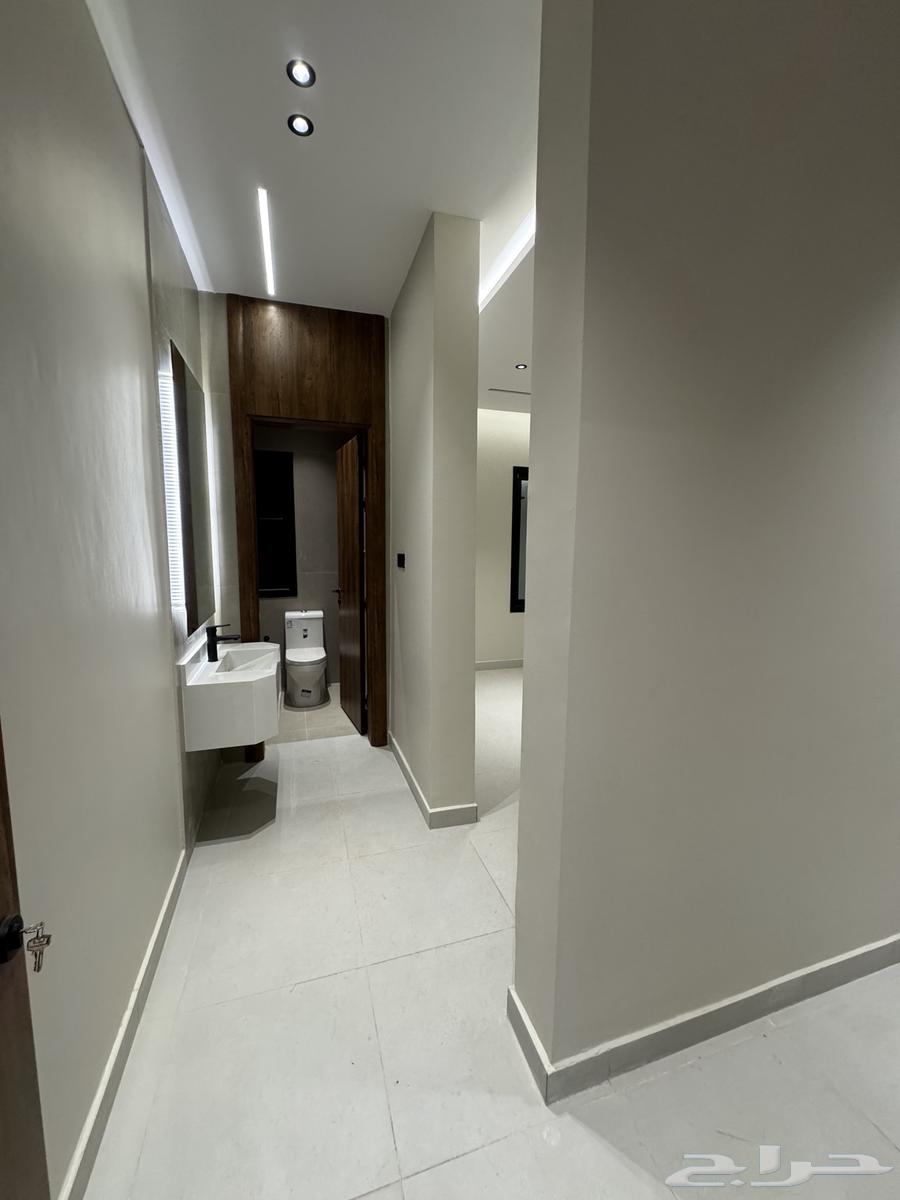 شقة 5 غرف في الرانوناء 50