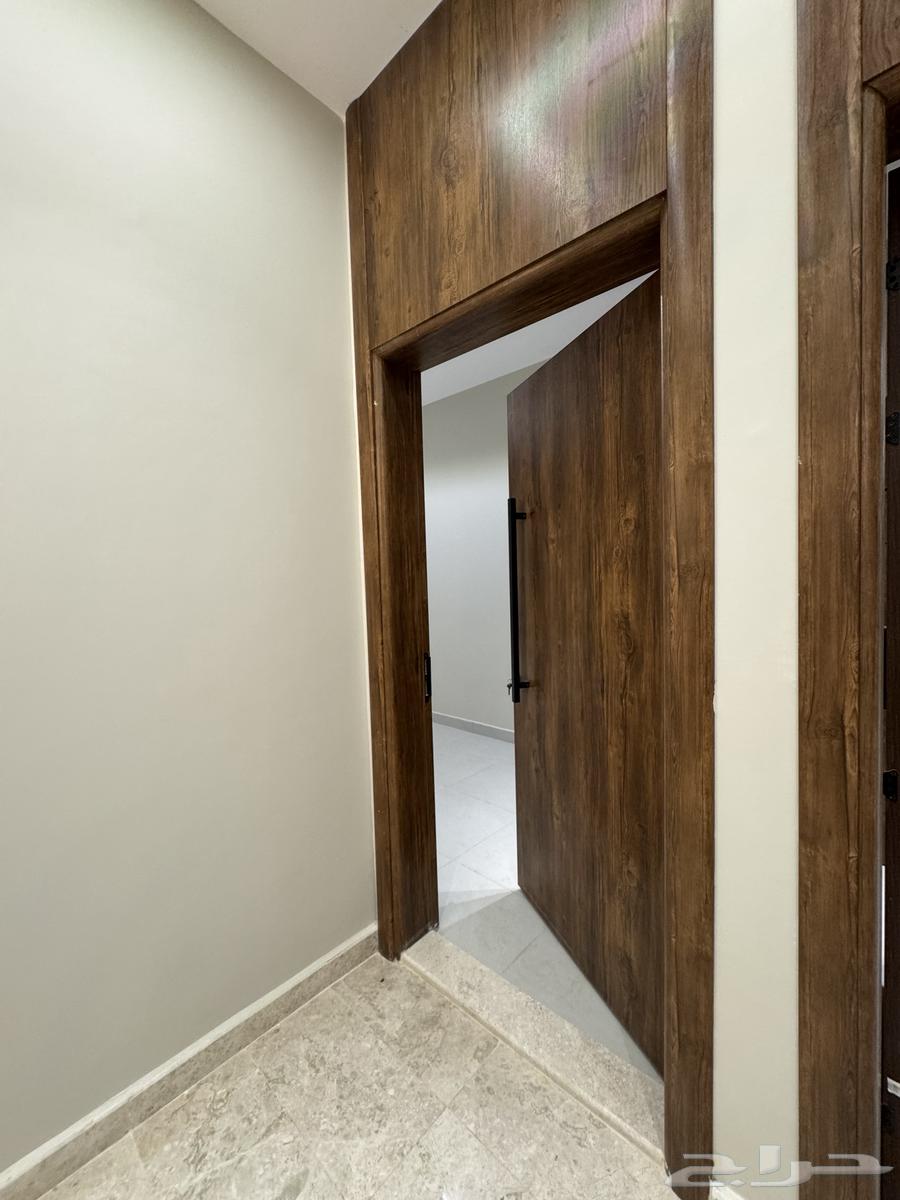 شقة 5 غرف في الرانوناء 6