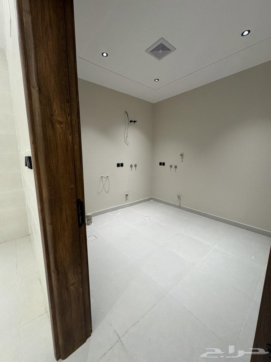 شقة 5 غرف في الرانوناء 61