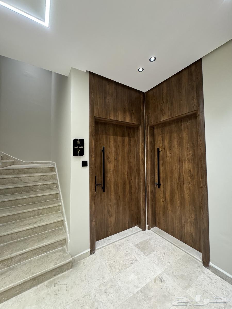 شقة 5 غرف في الرانوناء 70