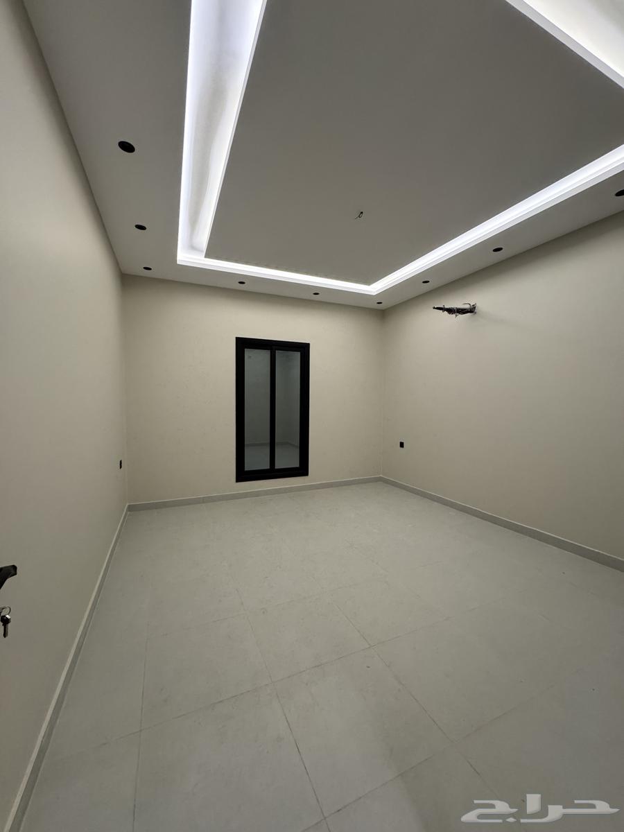 شقة 5 غرف في الرانوناء 8