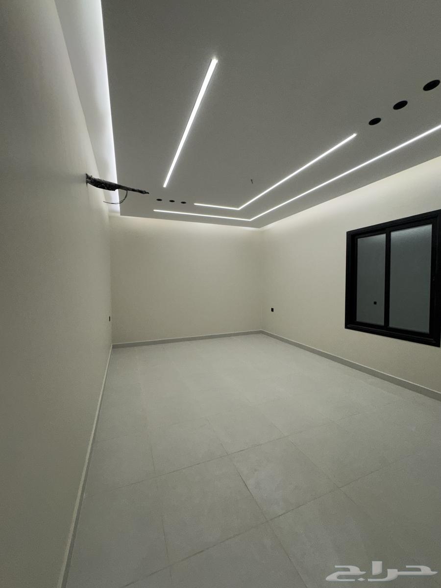 شقة 5 غرف في الرانوناء 72