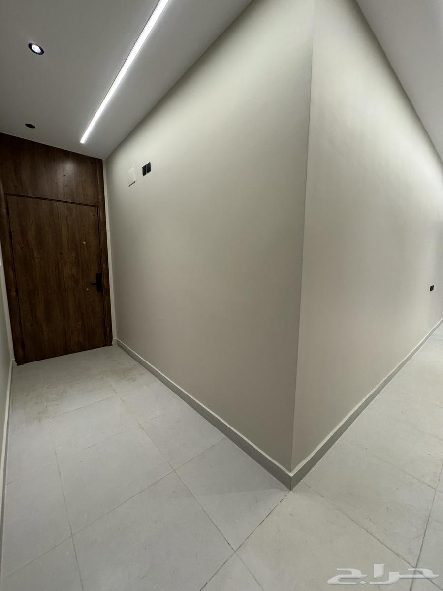 شقة 5 غرف في الرانوناء 76