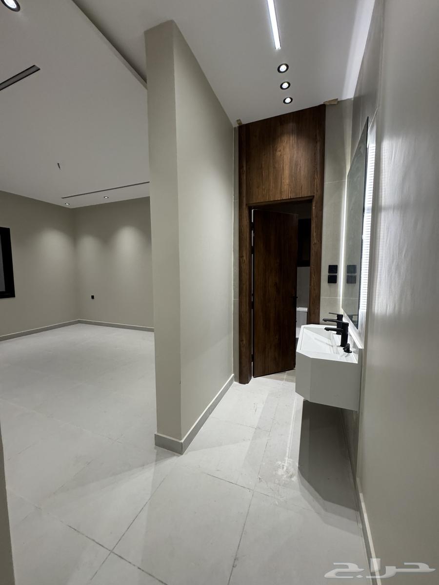 شقة 5 غرف في الرانوناء 9