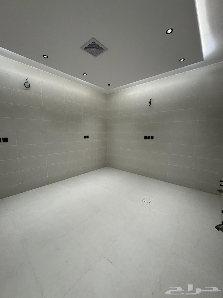 شقة 5 غرف في الرانوناء 82