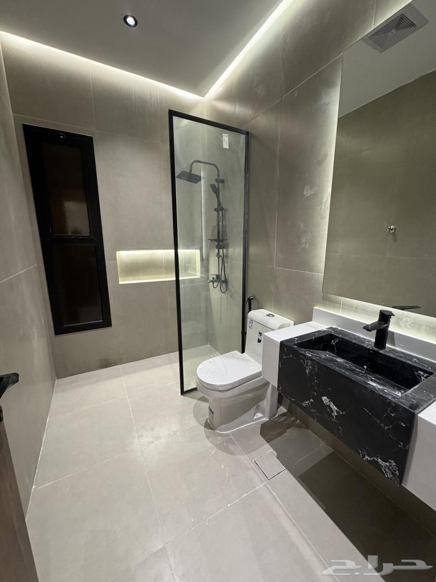 شقة 5 غرف في الرانوناء 85