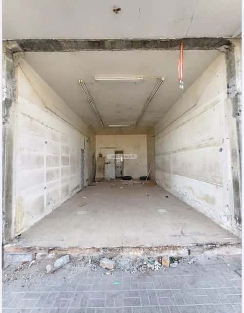 محل 40 م² في الملك فهد 3