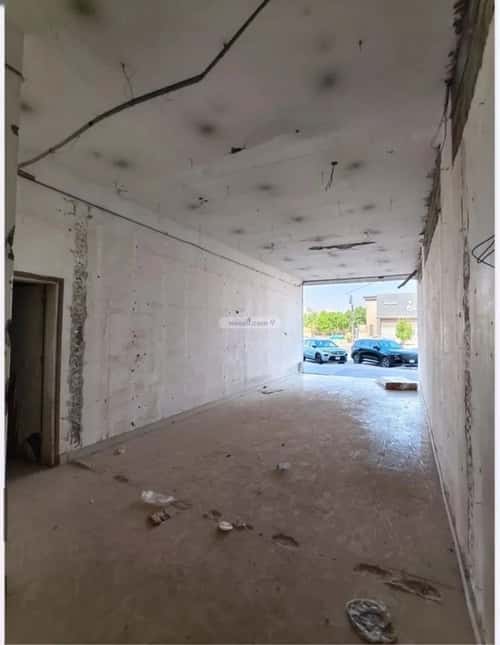 محل 40 م² في الملك فهد 5