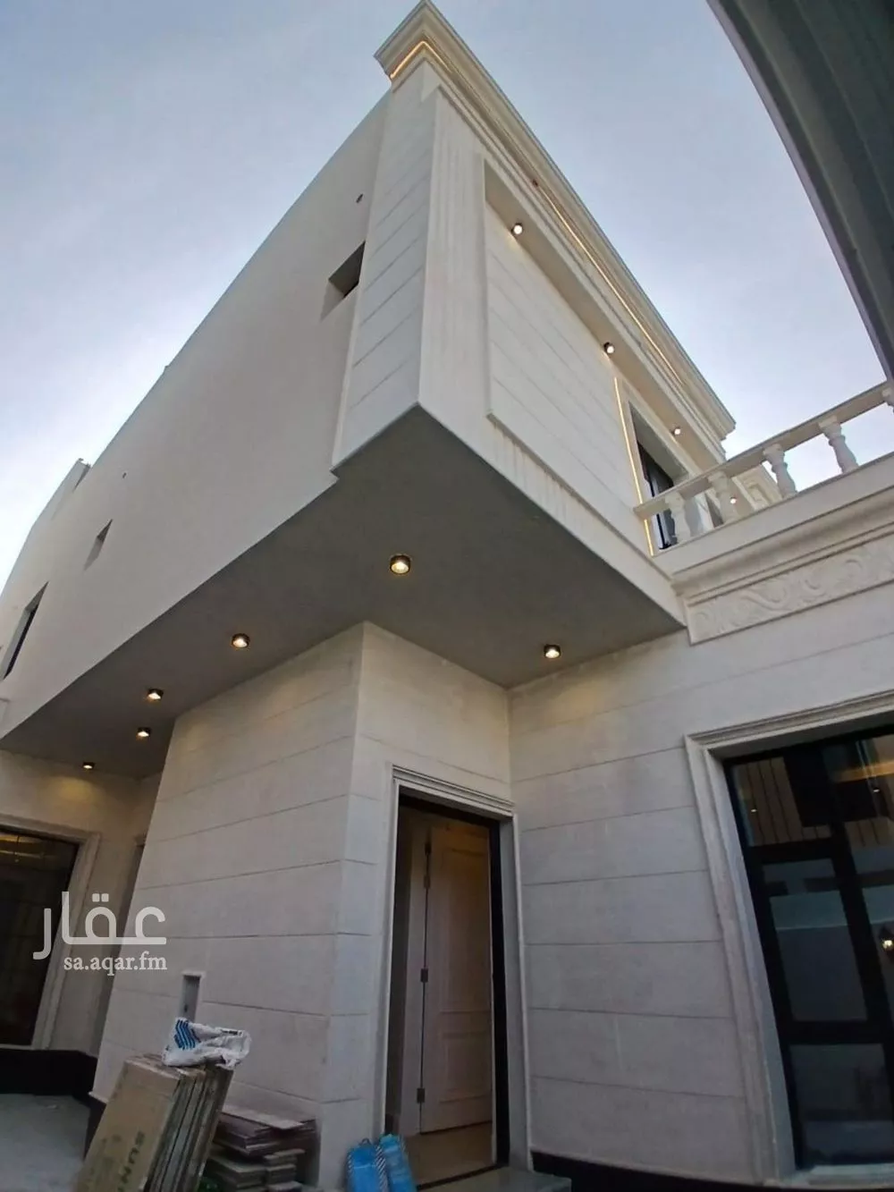 فيلا 8 غرف في الشراع 3