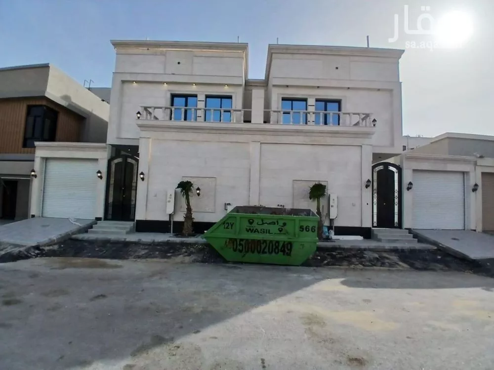 فيلا 8 غرف في الشراع 4