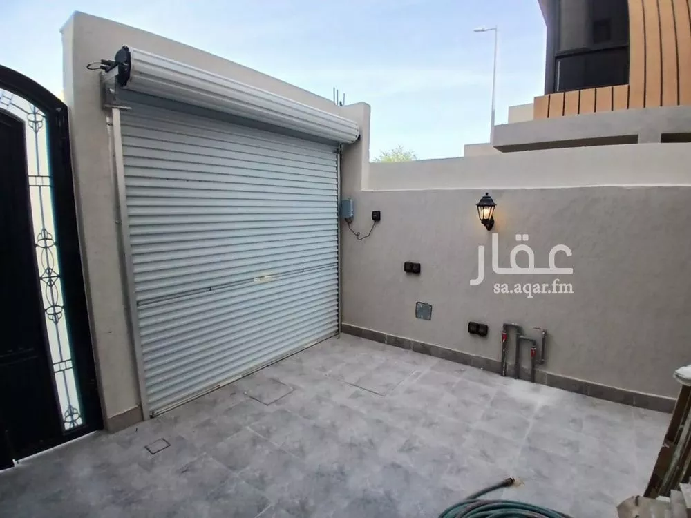 فيلا 8 غرف في الشراع 6