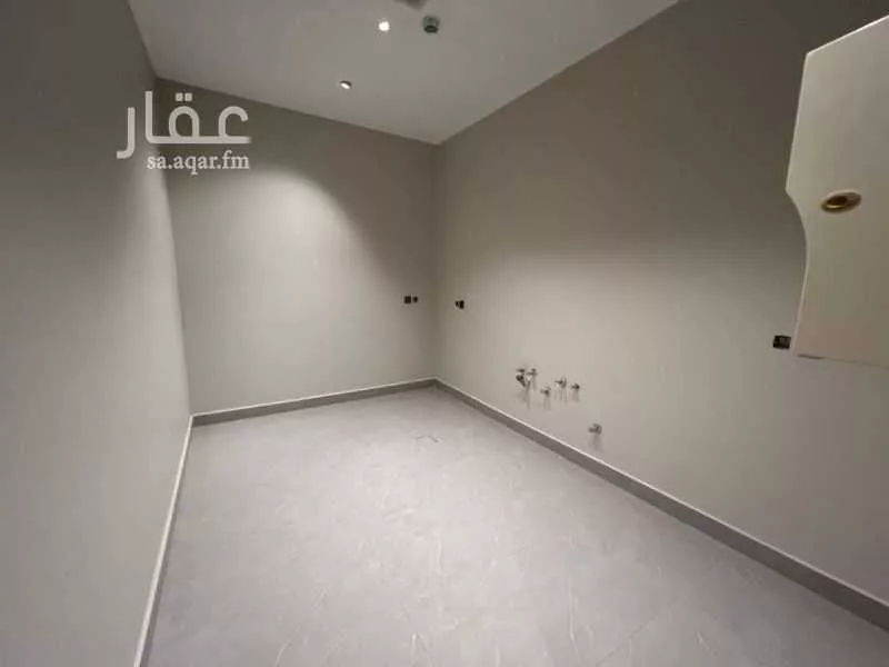 فيلا 4 غرف في القادسية 7