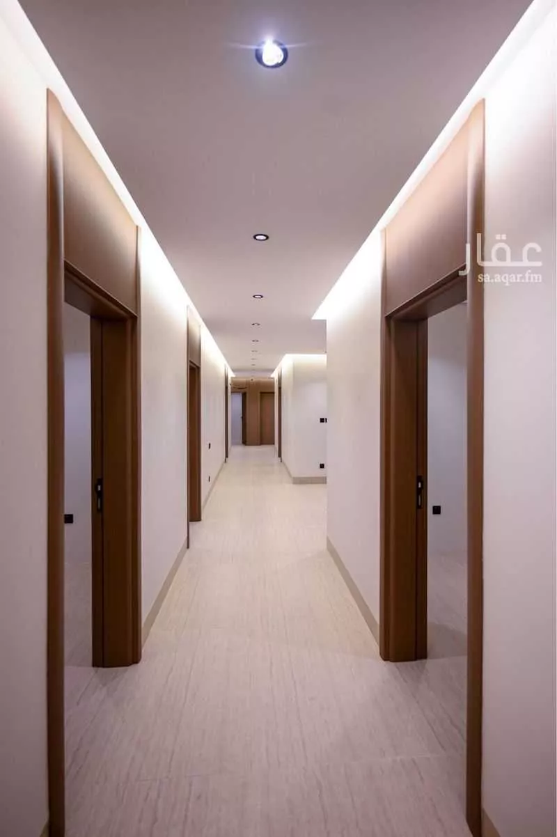 عمارة 600 م² في العليا 15