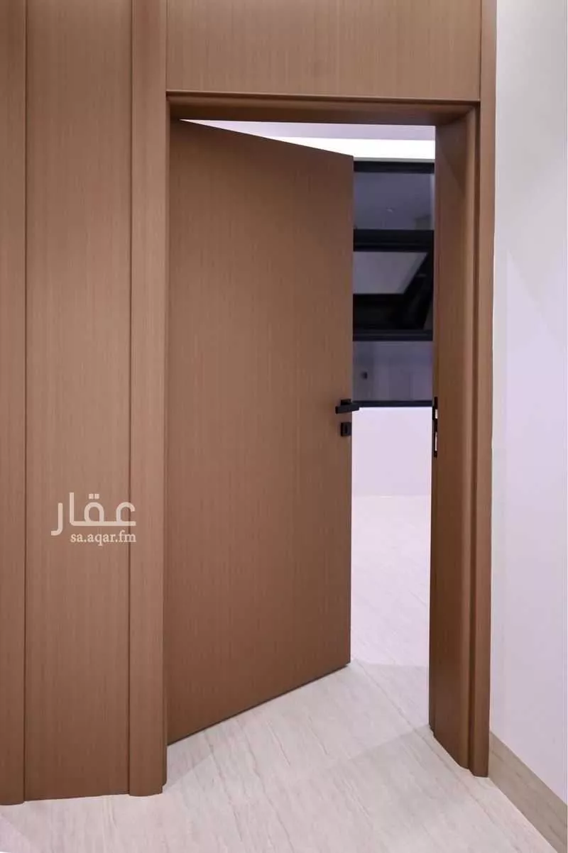 عمارة 600 م² في العليا 9