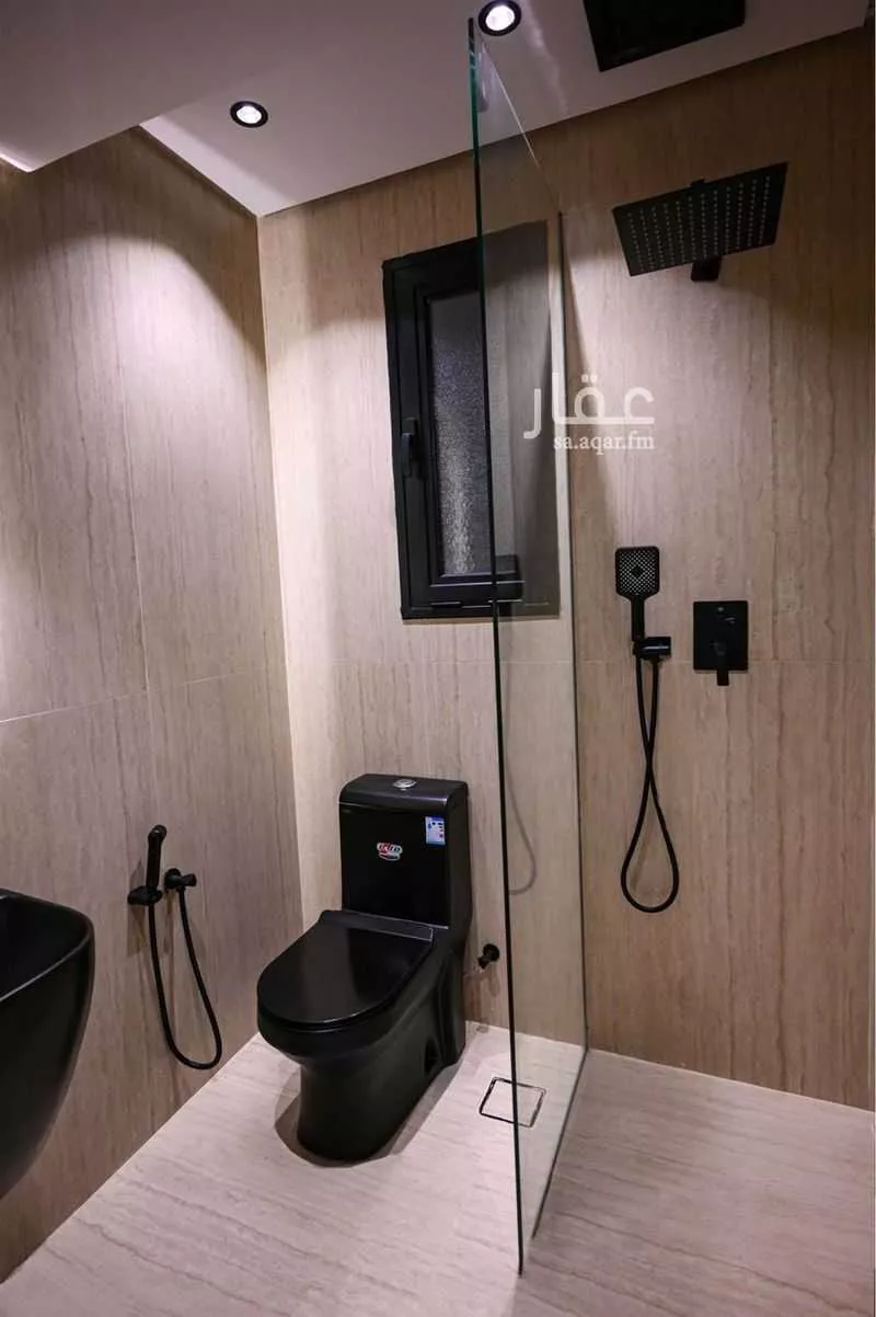 عمارة 600 م² في العليا 10