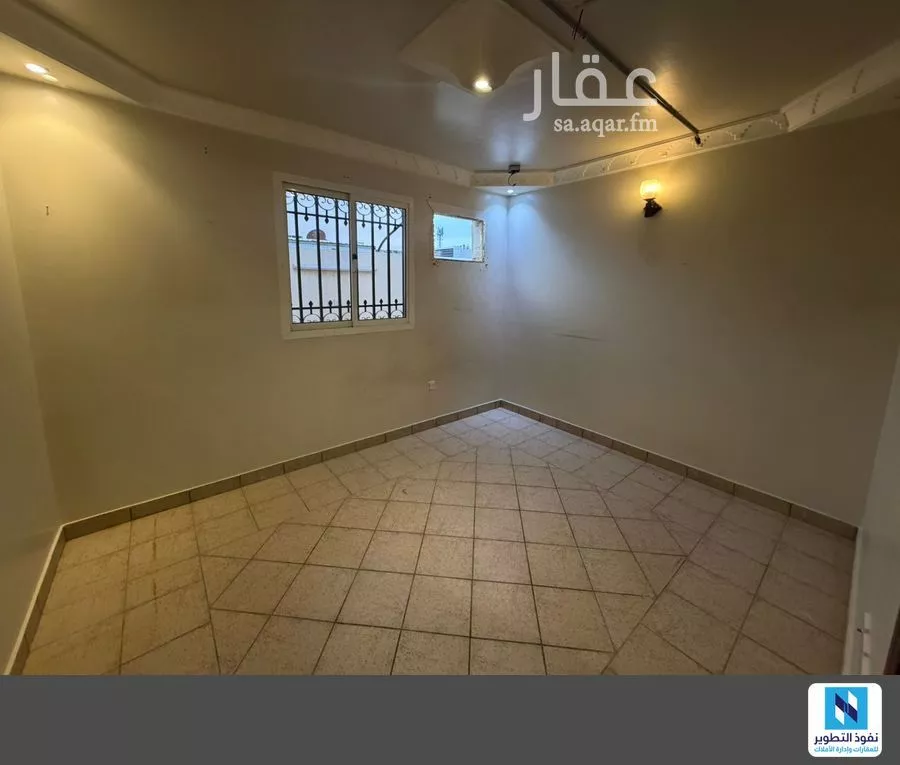 مكتب 850 م² في المروج 2