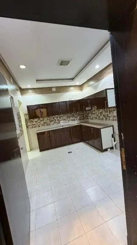 4 bedroom apartment in Al Qairawan 7