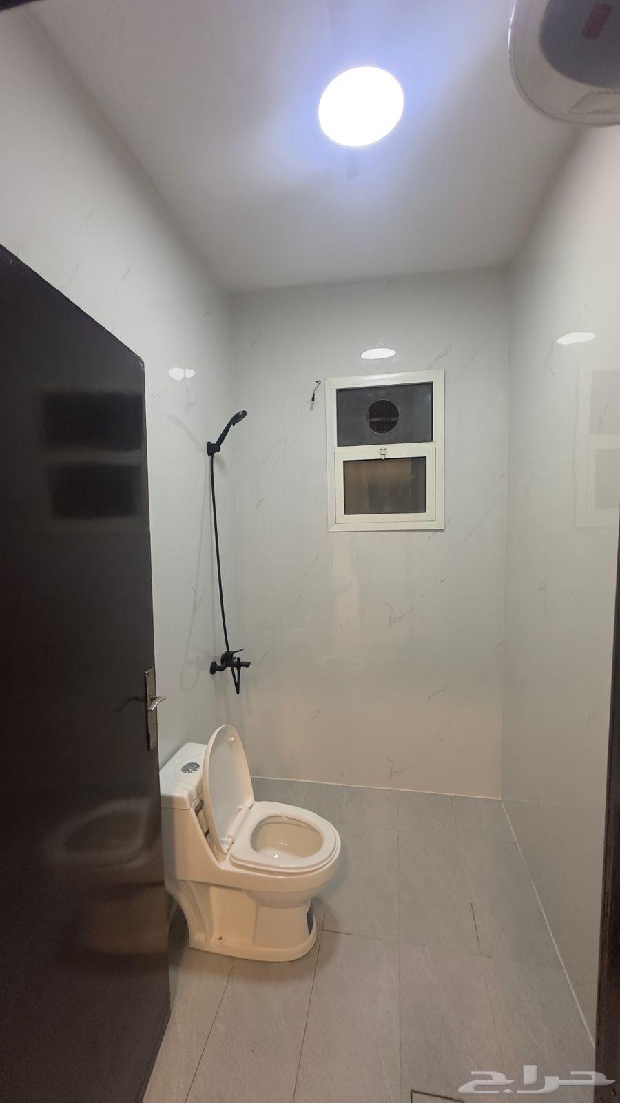 2 bedroom apartment in Al Munsiyah 9