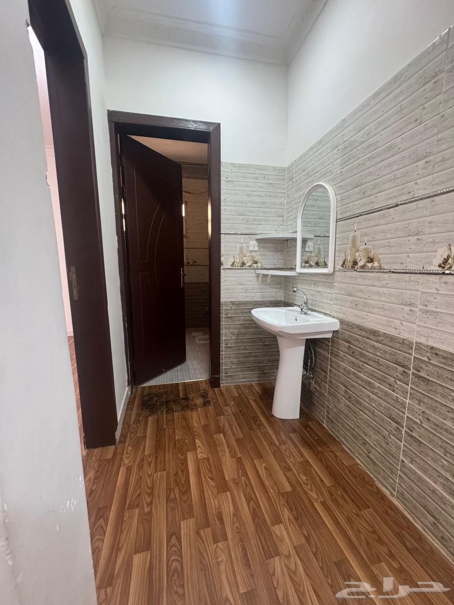3 bedroom apartment in Al Rimal 7