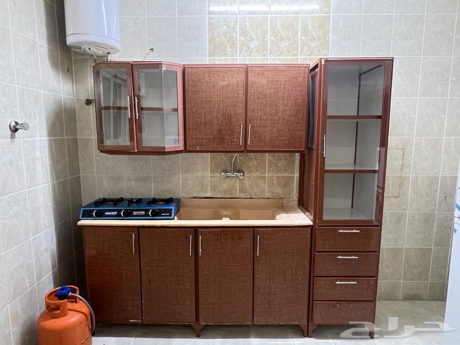 شقة 3 غرف في الزاهر 8