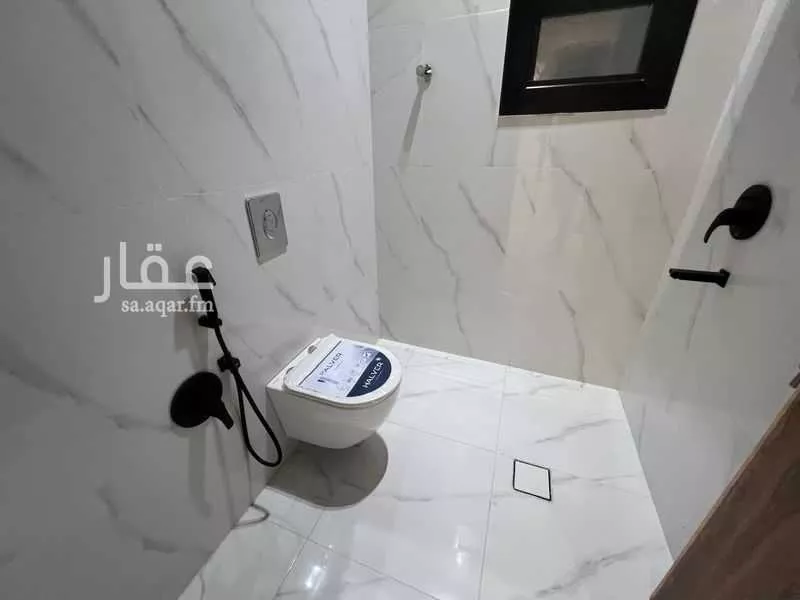 فيلا 6 غرف في القادسية 3