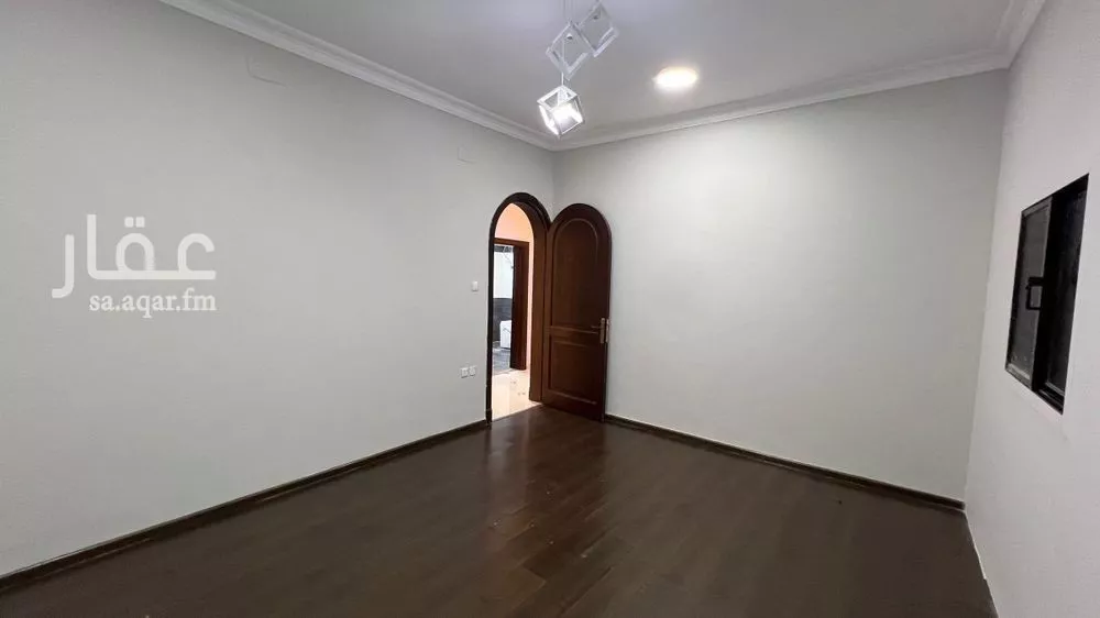 شقة 4 غرف في النعيم 3